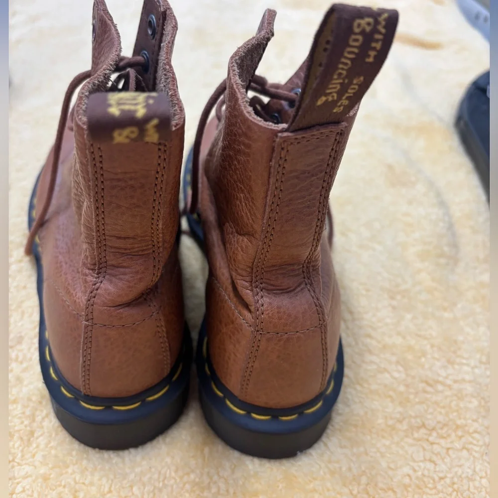 Dr Martin’s 1460 Pascal Brown Nubuck leather Boots Size 7 good condition. - Picture 5 of 6
